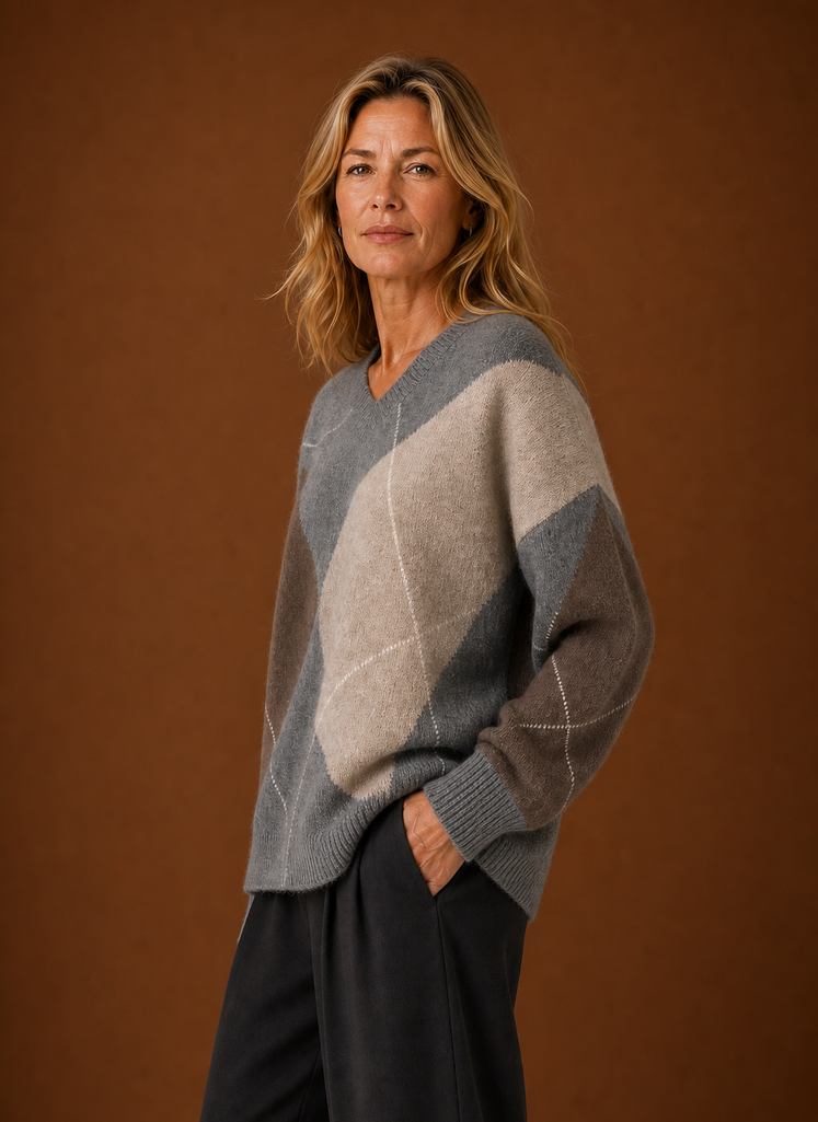 Thessaly | Women's Oversized Argyle Knit V-Neck Jumper