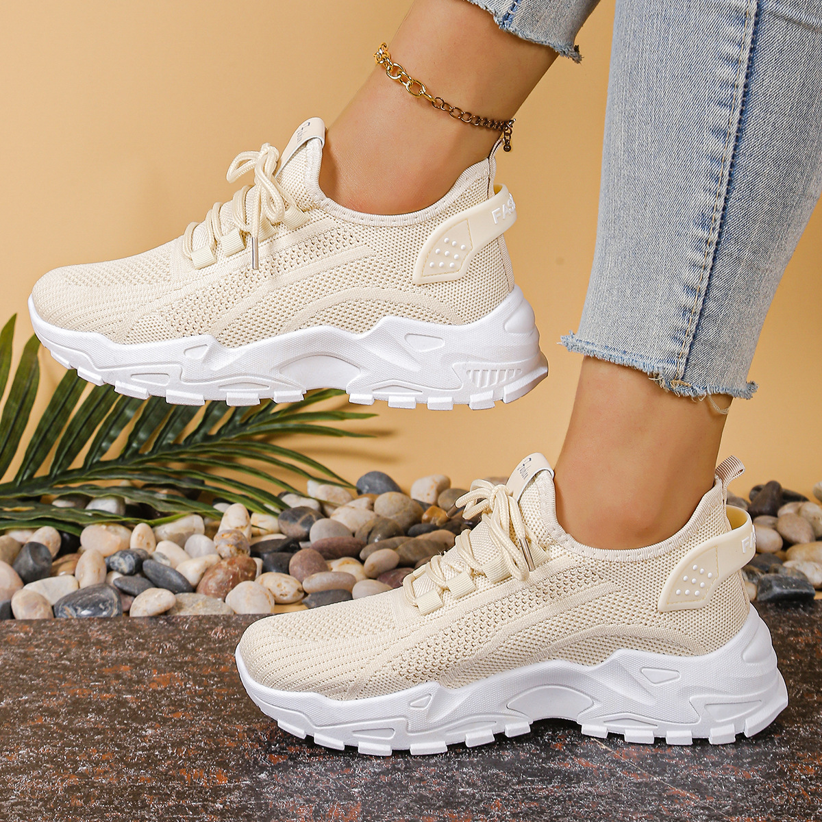 Maica | Women's Chunky Lace-Up Low-Top Trainer